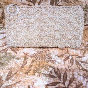 Beaded clutch